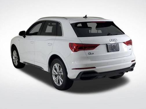 2025 Audi Q3 45 S line Premium