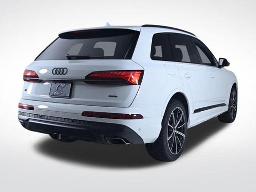 2026 Audi Q7 45 Premium Plus