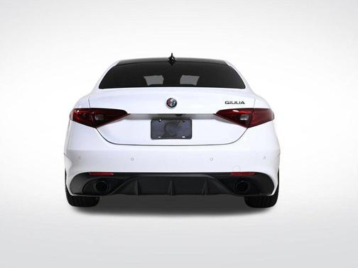 2019 Alfa Romeo Giulia Base