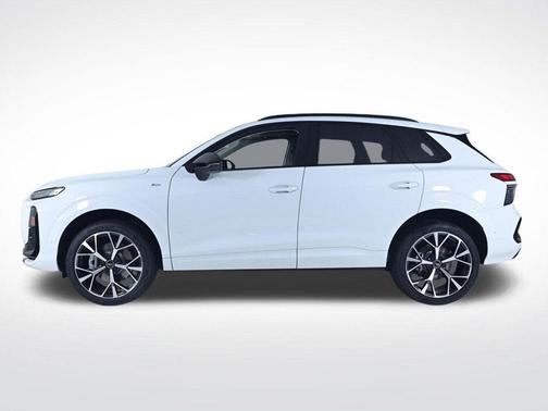 2026 Audi Q3 S LINE