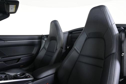 2025 Porsche 911 Carrera