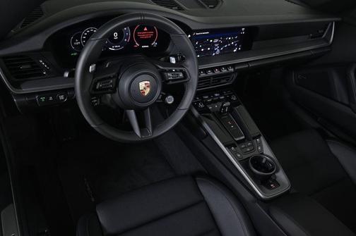 2025 Porsche 911 Carrera