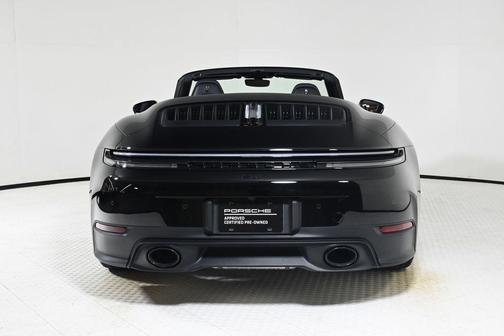 2025 Porsche 911 Carrera