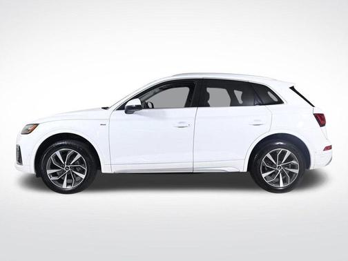 2022 Audi Q5 45 S line Prestige