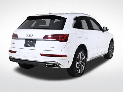 2022 Audi Q5 45 S line Prestige