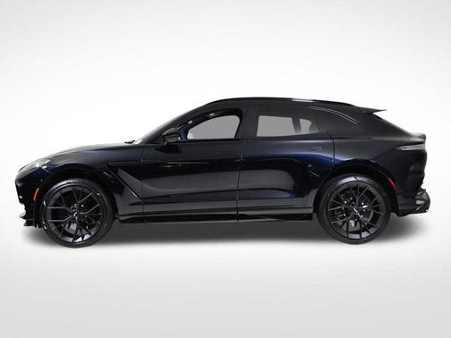 2025 Aston Martin DBX 707