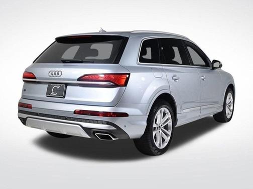 2025 Audi Q7 55 Premium
