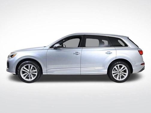 2025 Audi Q7 55 Premium