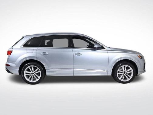 2025 Audi Q7 55 Premium