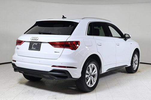 2025 Audi Q3 45 S line Premium
