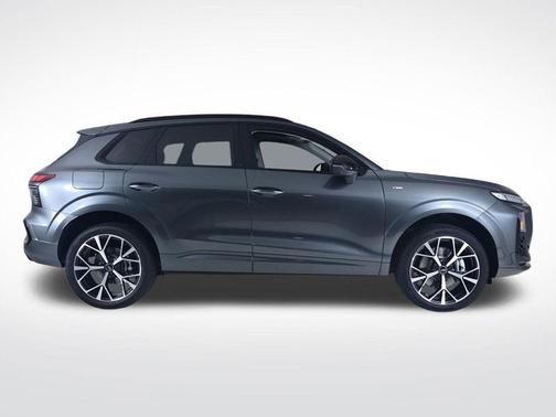 Daytona Gray Pearl 2026 Audi Q3 S line