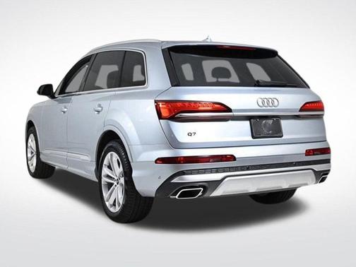 2025 Audi Q7 55 Premium