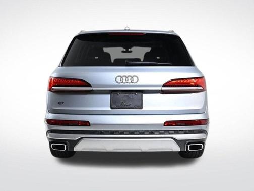 2025 Audi Q7 55 Premium