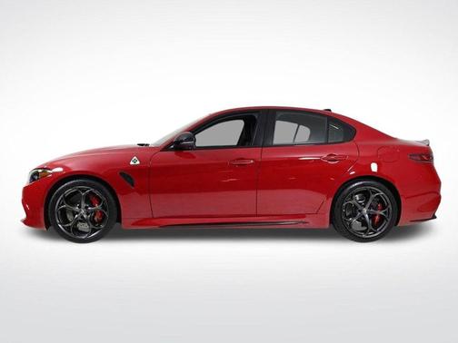 2024 Alfa Romeo Giulia Quadrifoglio