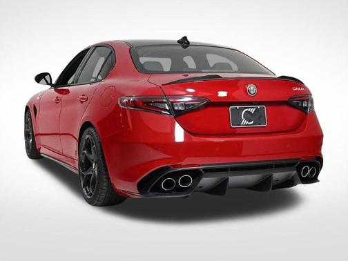 2024 Alfa Romeo Giulia Quadrifoglio