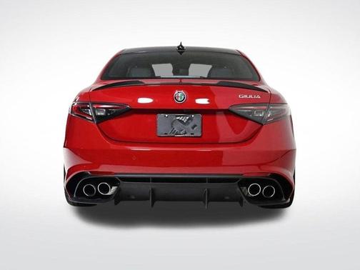 2024 Alfa Romeo Giulia Quadrifoglio