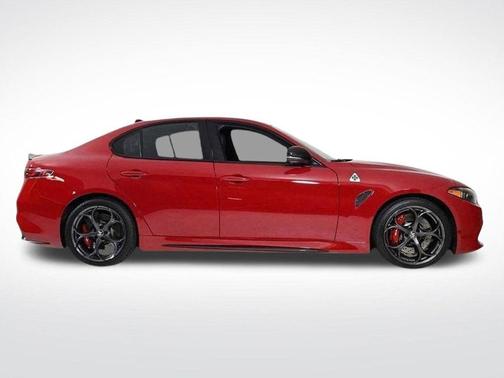2024 Alfa Romeo Giulia Quadrifoglio