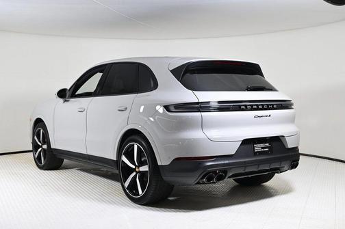 2025 Porsche Cayenne S