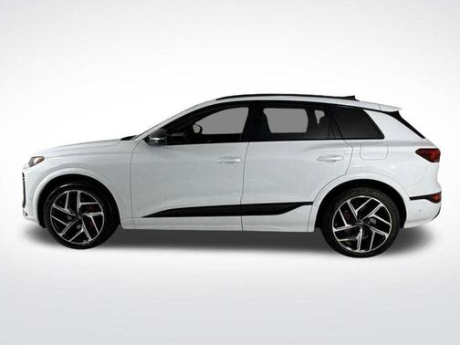 2025 Audi SQ6 e-tron Premium