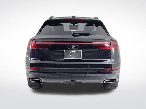 2025 Audi Q8 Premium