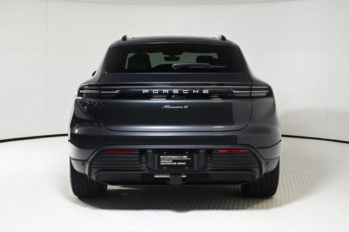 2024 Porsche Macan 4