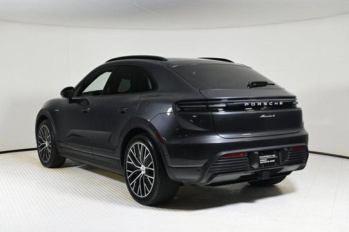 2024 Porsche Macan 4