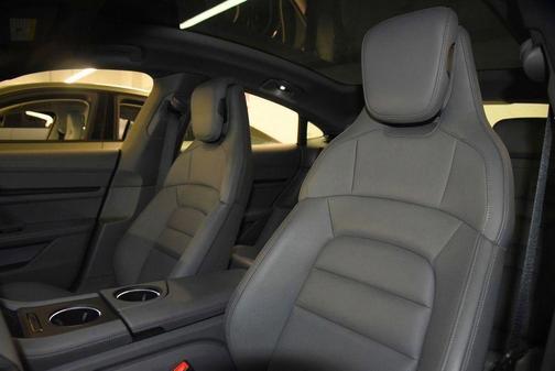 2024 Porsche Taycan 4S
