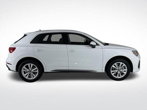 2025 Audi Q3 45 S line Premium