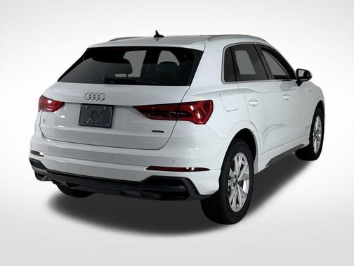 2025 Audi Q3 45 S line Premium