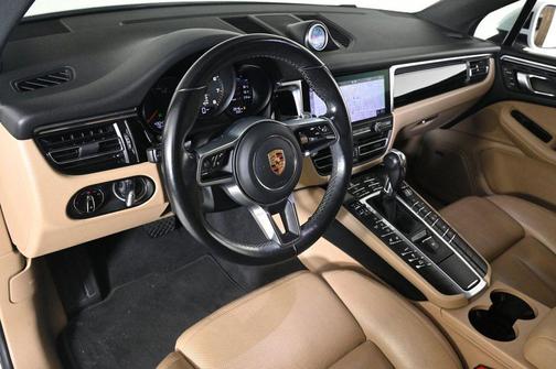 2020 Porsche Macan Base
