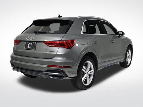 2022 Audi Q3 45 S line Premium