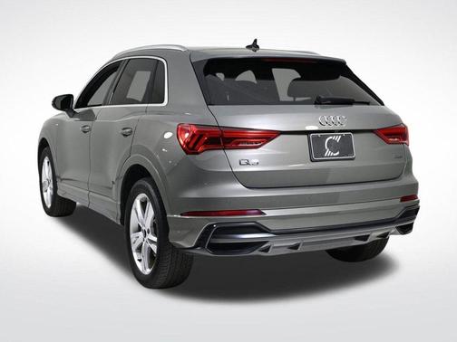 2022 Audi Q3 45 S line Premium
