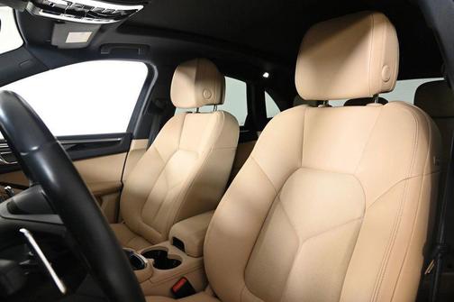2023 Porsche Macan T