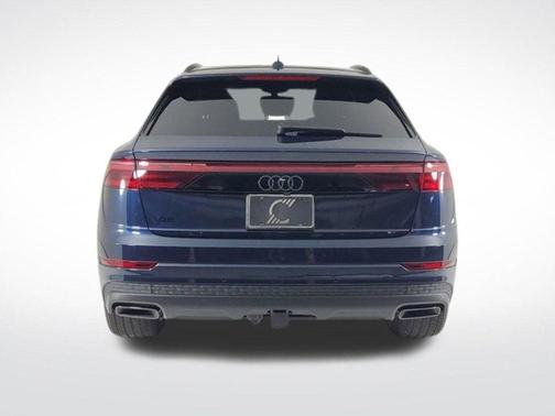 2025 Audi Q8 Premium Plus