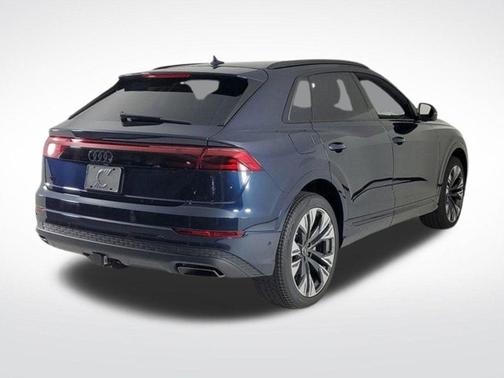 2025 Audi Q8 Premium Plus