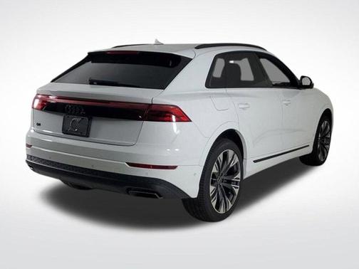 2025 Audi Q8 Premium Plus