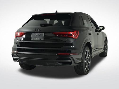 2025 Audi Q3 45 S line Premium