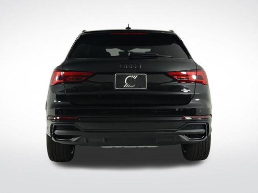 2025 Audi Q3 45 S line Premium