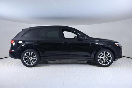 2026 Audi Q7 PLUS