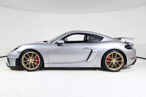 2022 Porsche 718 Cayman GT4