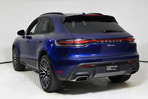 2022 Porsche Macan Base