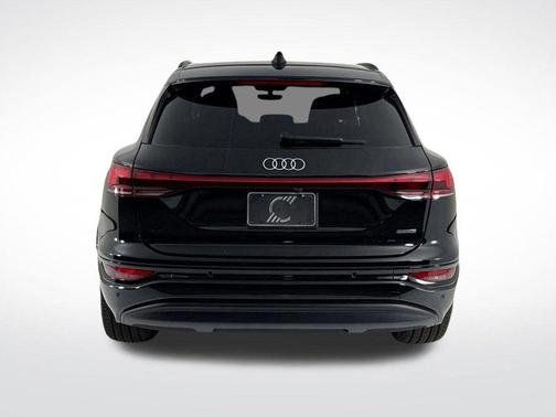 2025 Audi Q6 e-tron Premium