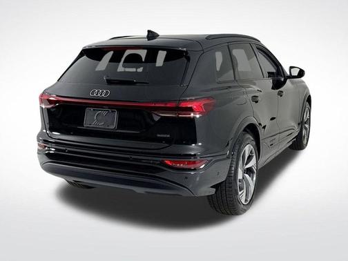2025 Audi Q6 e-tron Premium