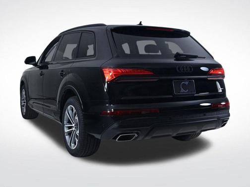 2026 Audi Q7 45 Premium