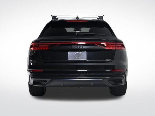 2022 Audi Q8 55 Premium Plus
