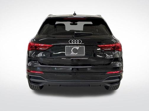 2025 Audi Q3 45 S line Premium