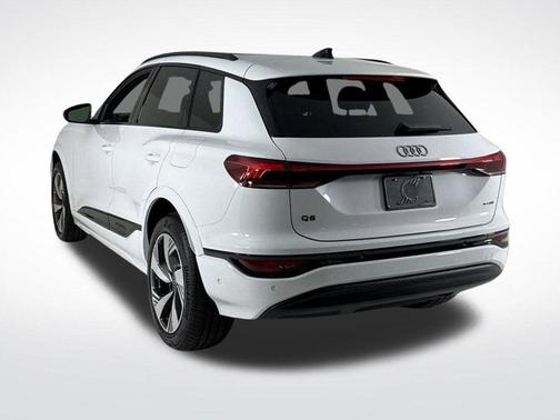 2025 Audi Q6 e-tron Premium