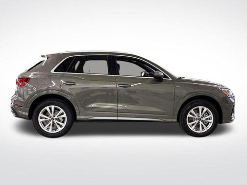 2025 Audi Q3 45 S line Premium