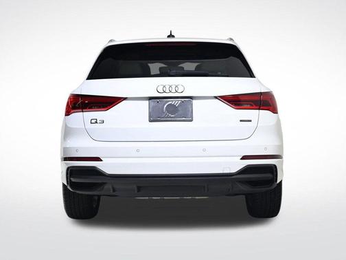 2024 Audi Q3 45 S line Premium