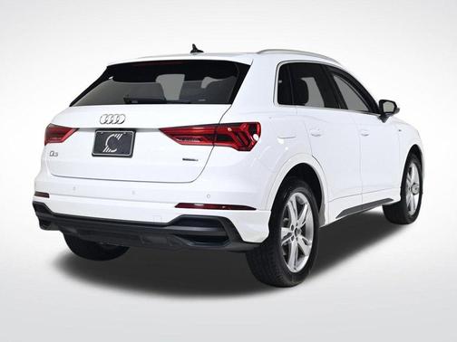 2024 Audi Q3 45 S line Premium